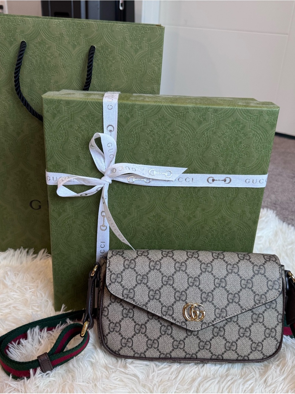 Gucci Ophidia Mini GG Supreme Crossbody Bag - Picture 2 of 4